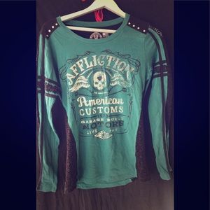 Long sleeve green and black lace buckle top
